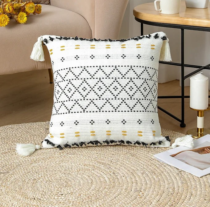 Housse de Coussin Boho à Franges – Avec Pompons